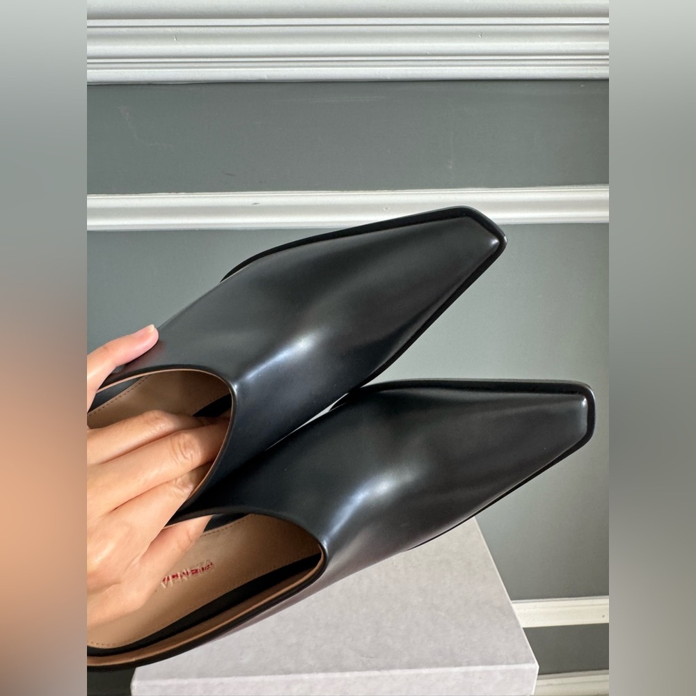 $1550 Bottega Veneta Tex leather mules size 37.5 - Picture 11 of 13